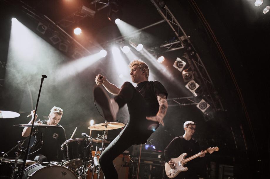 Holdig Absence Hamburg